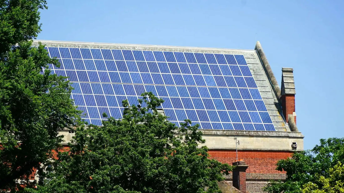 Inverter Technology Insights: Comparing String, Micro, and Hybrid Inverters for Your Solar System