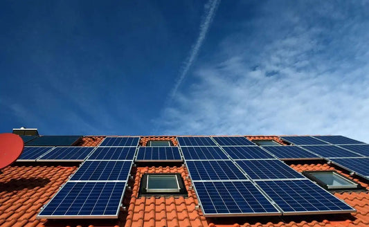 Solar Panels for Beginners: Types, Efficiency, and Installation Tips